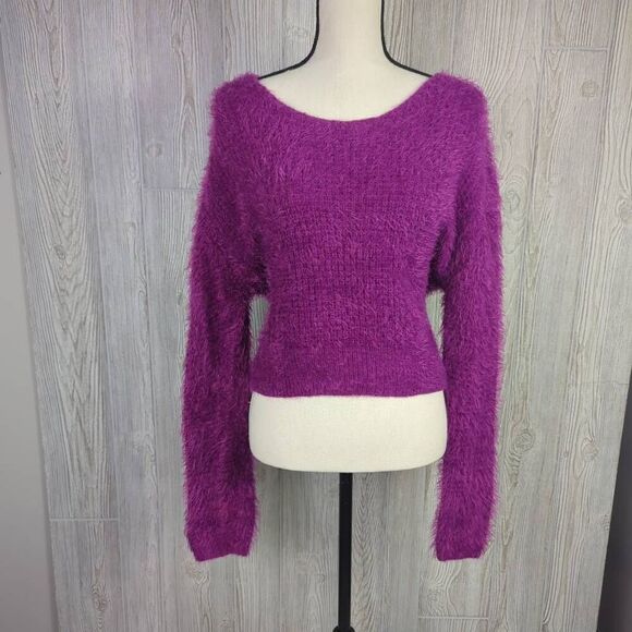 Verte Women’s One Size 100% Acrylic Fuzzy Knit Scoopneck Pullover Sweater - Picture 1 of 9